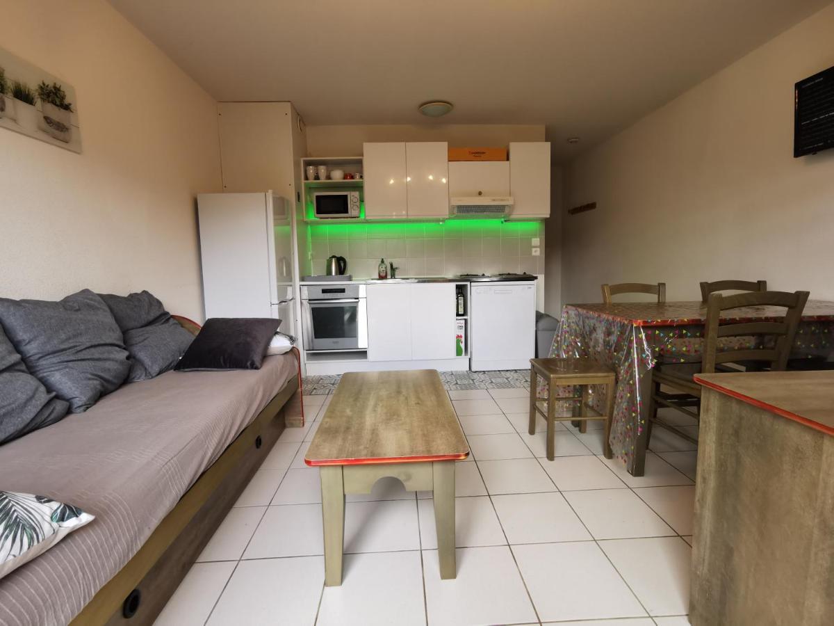Au 11 T3 Duplex, Village Vacances, Piscines, Parking Saint-Geniez-d'Olt Exterior photo