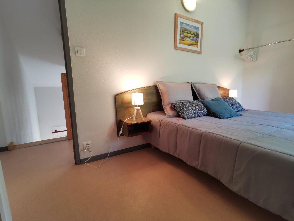 Au 11 T3 Duplex, Village Vacances, Piscines, Parking Saint-Geniez-d'Olt Exterior photo