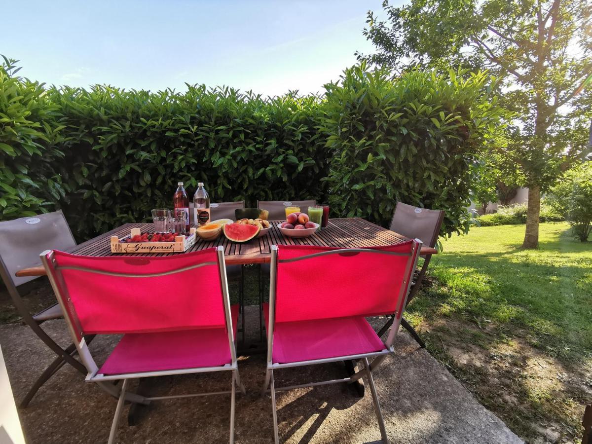 Au 11 T3 Duplex, Village Vacances, Piscines, Parking Saint-Geniez-d'Olt Exterior photo